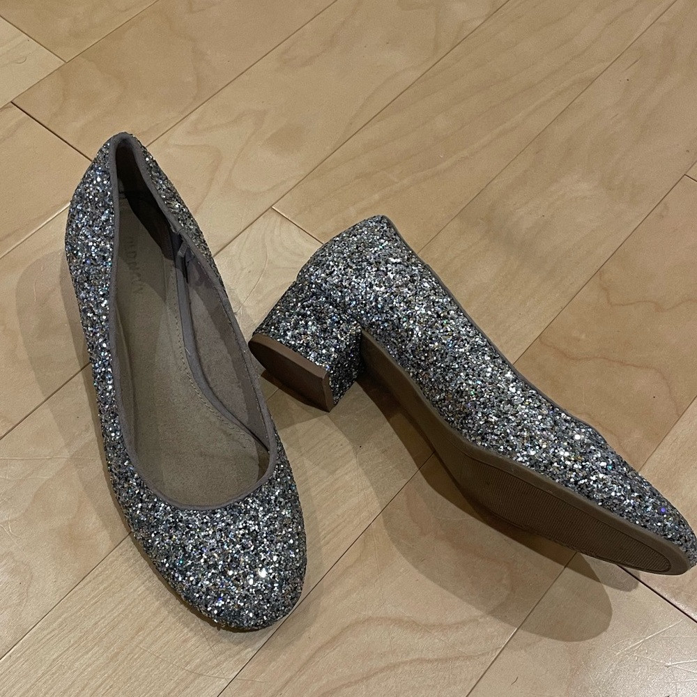 Old Navy - Silvery Glitter Heels (size: 8)